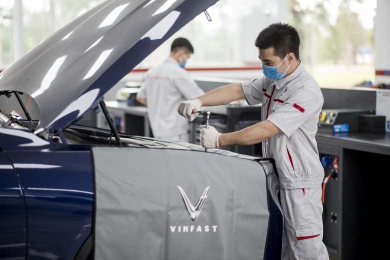 Cách đóng mở nắp capo và những lưu ý khi sử dụng xe VinFast VF e34 2 21.2.1