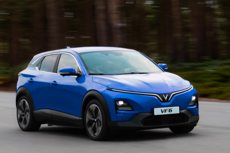 Đánh giá chi tiết VinFast VF6: Quãng đường di chuyển tối đa 480km/lần sạc 4 41.3 2