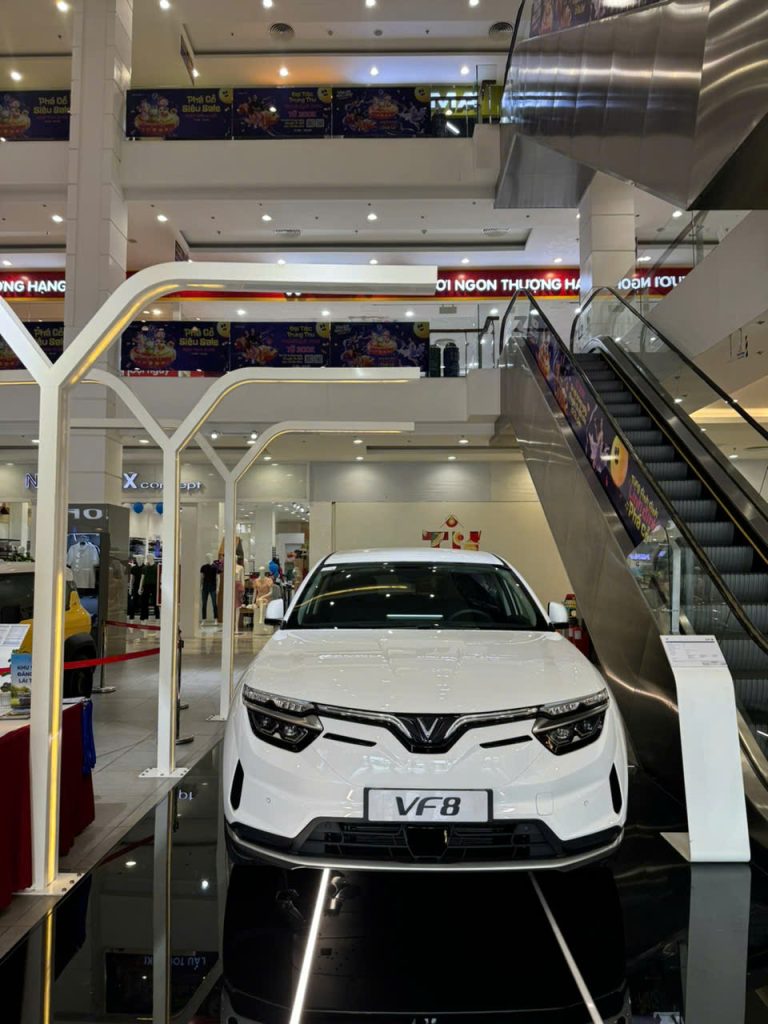 Ghé thăm showroom VinFast Đồng Tháp - Rinh ngay xế yêu về nhà 4 SR DONG THAP 7