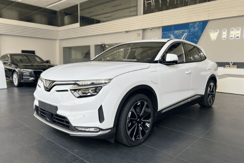 Xe điện VinFast VF8 Plus 2 Chi phí lăn bánh xe ô tô điện VinFast Vf8 Plus
