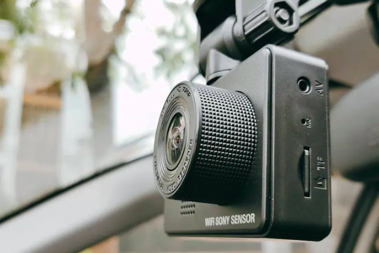 6 Kinh nghiệm mua camera hành trình cho ô tô tốt, chuẩn nhất 1 amera hành trình có rất nhiều mức giá khác nhau, từ vài trăm nghìn đến vài triệu đồng