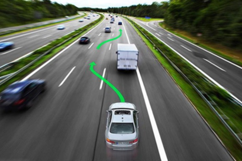 Quy định về khoảng cách an toàn khi lái xe ô tô 7 Kỹ thuật tránh các xe khác trên đường