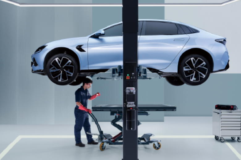 Vinfast VF9 giảm giá mạnh: Liệu có đủ sức chiếm thế "thượng phong" so với mẫu xe mạnh mẽ nhất từ BYD tại thị trường Việt Nam? 8 Blog 2024 09 04T104411.100