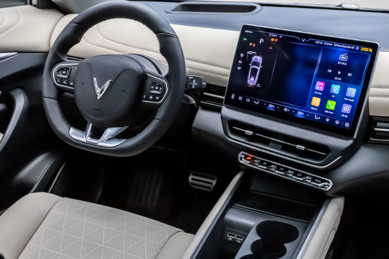 3 lợi thế nổi bật giúp VF7 vượt trội hơn đối thủ phân khúc C-SUV 5 blog 2024 09 12T150615.481 1