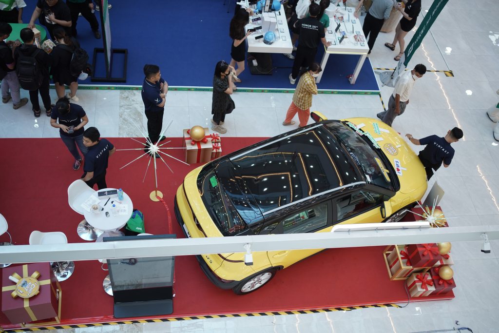 Sự kiện trải nghiệm xe VinFast (VF3, VF5, VF7) sôi động tại VFxanh 10 GIA06569