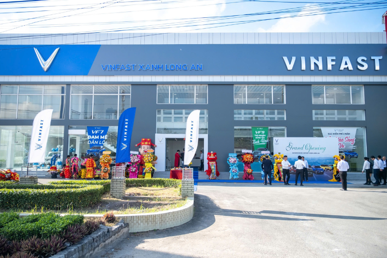 Khai trương Showroom VinFast 3S Bến Lức lớn nhất Long An 1 37 1