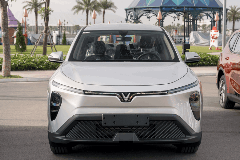 Xe Điện VinFast Limo Green 3 xe o to dien vinfast limo green dong co 1