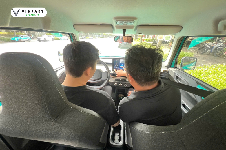 Sôi động sự kiện lái thử xe điện VinFast tại Long An và TP.HCM 5 207