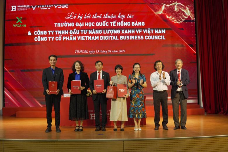 VFX và Đại học Hồng Bàng (HIU) hợp tác vì tương lai xanh 1 Loc Blog Xe 15