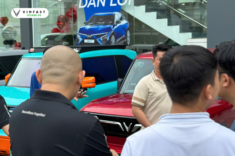 Hành trình lái đam mê: Chạm cảm xúc cùng sự kiện Offline VF3 3 306