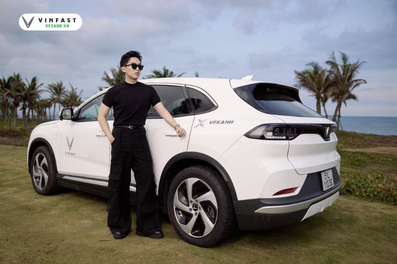 MC Phan Trung Hậu trải nghiệm VinFast VF8 tại Novaworld Phan Thiết 2 319