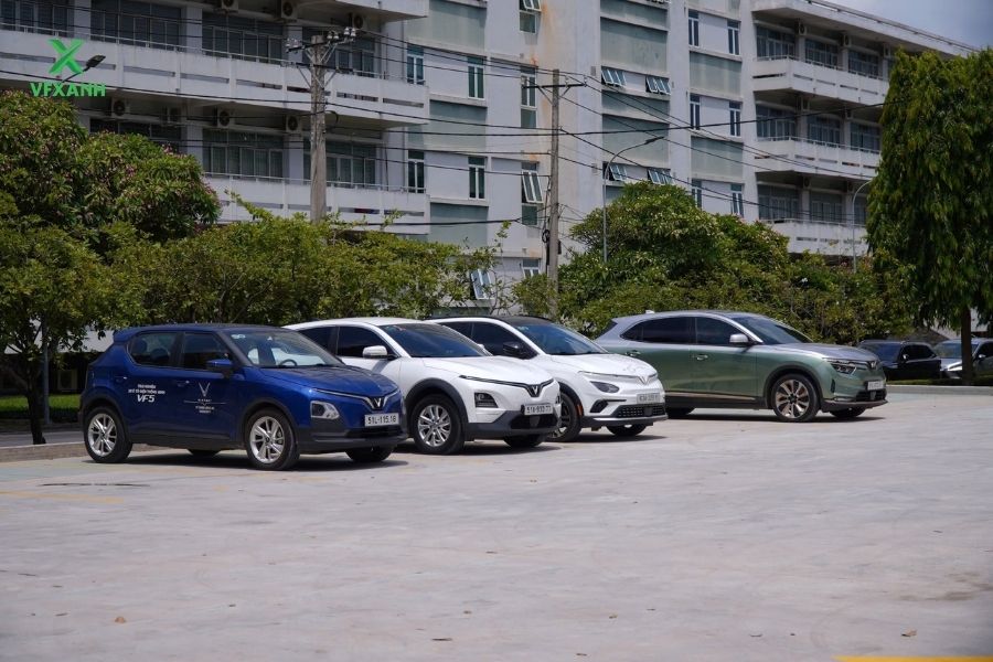 Mãnh liệt Tinh thần Việt Nam lần 3: VinFast giảm 4% 6 Loc Blog Xe 82