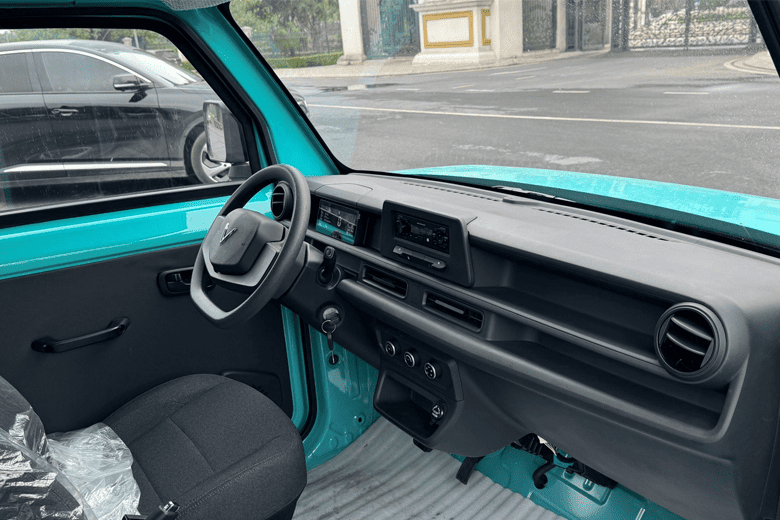 Xe Tải Điện VinFast EC VAN 2 noi that xe tai dien vinfast ec van