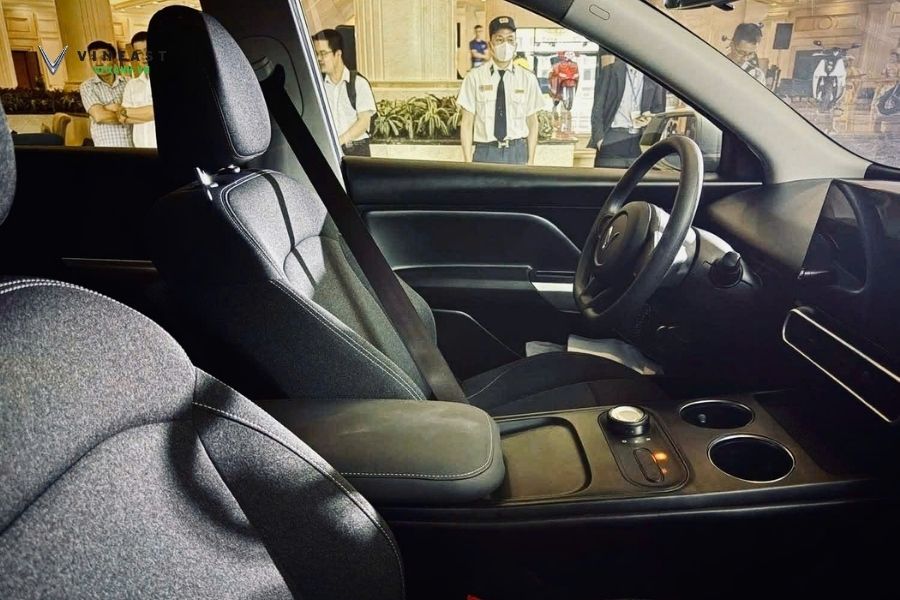 VinFast Limo Green mẫu MPV mới toanh từ VinFast lộ diện ngoài đời thực 3 458