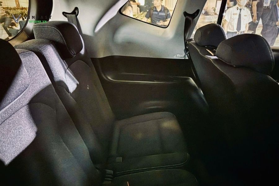 VinFast Limo Green mẫu MPV mới toanh từ VinFast lộ diện ngoài đời thực 4 459