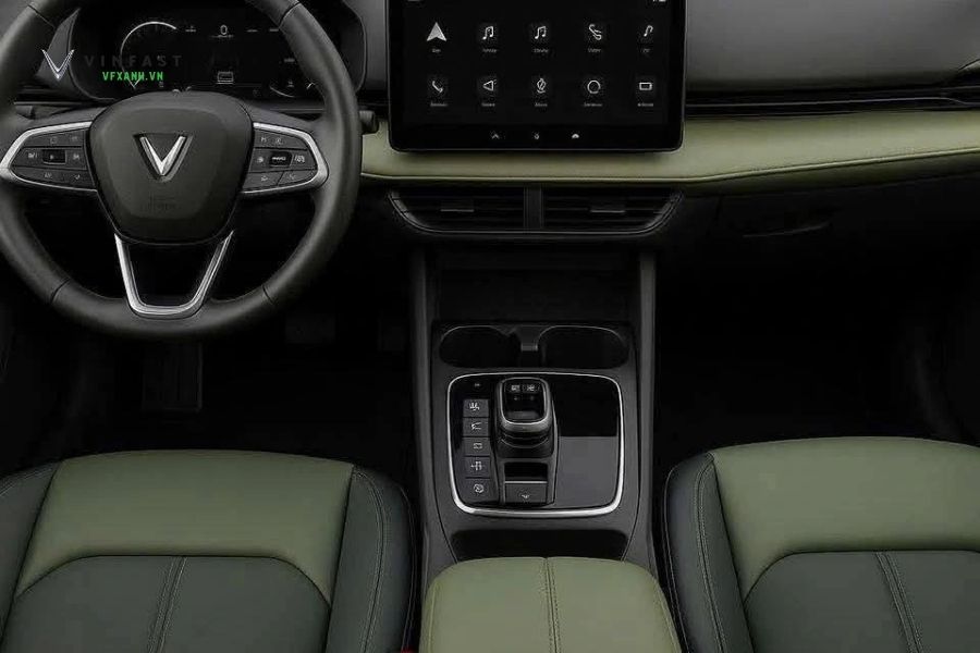 VinFast Limo Green mẫu MPV mới toanh từ VinFast lộ diện ngoài đời thực 7 Loc Blog Xe 2025 06 09T110418.974