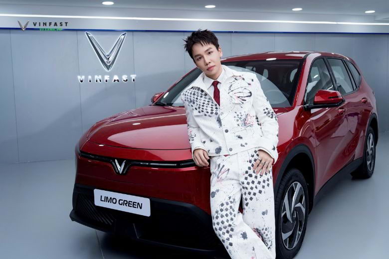 Kan Hy chiến thắng thử thách quảng bá VinFast Limo Green tại VFX 4 Kan Hy và VinFast Limo Green