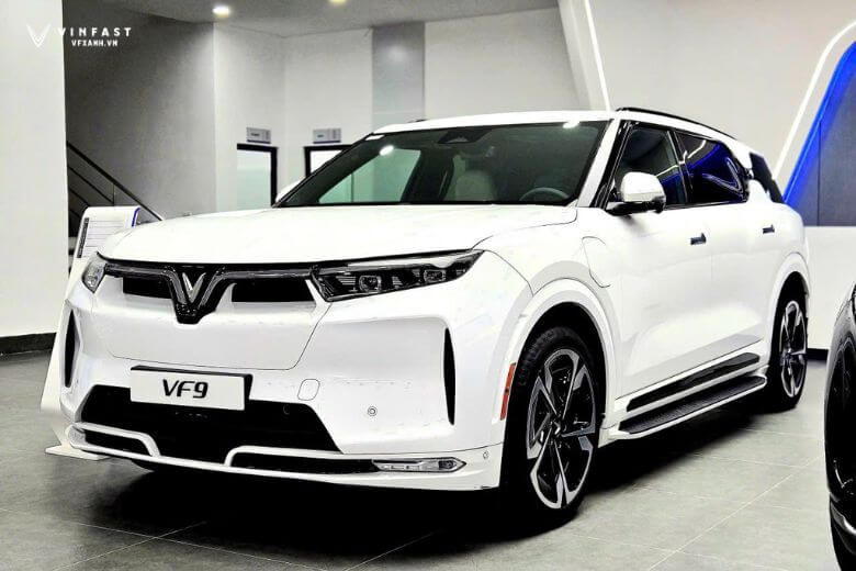 Giá lăn bánh VF9 1,3 tỷ: Cơ hội vàng sở hữu "xe chủ tịch" hạng sang 1 Giá lăn bánh vf9