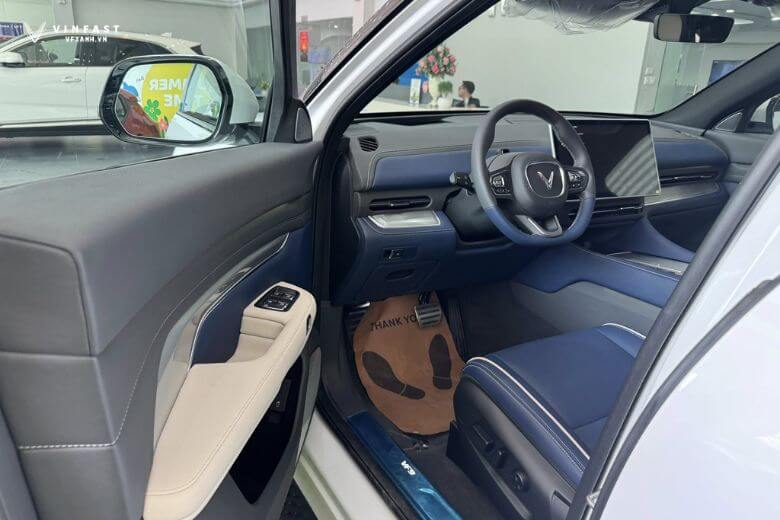 Giá lăn bánh VF9 1,3 tỷ: Cơ hội vàng sở hữu "xe chủ tịch" hạng sang 3 219