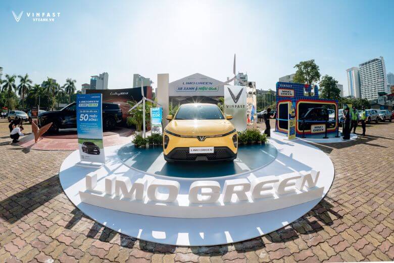 Bàn giao 250 xe VinFast Limo Green đồng loạt toàn quốc 9 377