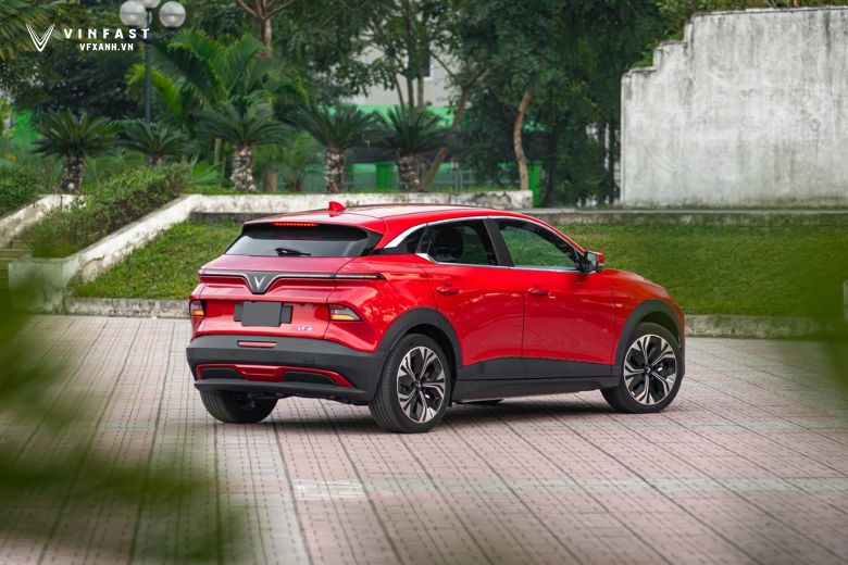 VF 6 và Toyota Yaris Cross thay đổi cục diện: Xe điện chiếm 1/3 thị phần CUV cỡ B 3 498 1