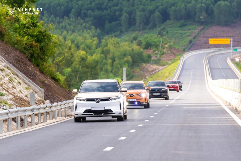 Kỷ Lục VinFast: Ý nghĩa đằng sau 100,000 xe và tương lai thị trường 1 Loc Blog xe 13