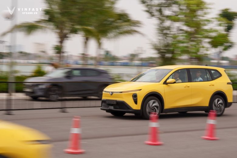 Chính sách trả góp khi mua xe tại Showroom VinFast VFX 3 Loc Blog xe 20