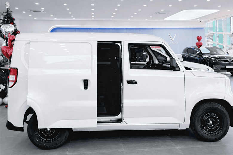 Xe tải điện VinFast EC VAN nâng cao cửa trượt 1 bang gia xe tai dien vinfast ec van nang cao cua truot