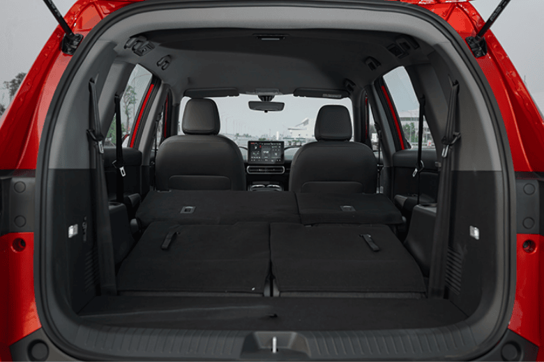 Công nghệ trên VinFast VF MPV 7 có gì nổi bật trong phân khúc MPV? 4 cong nghe vinfast vf mpv 7 khong gian noi that so hoa