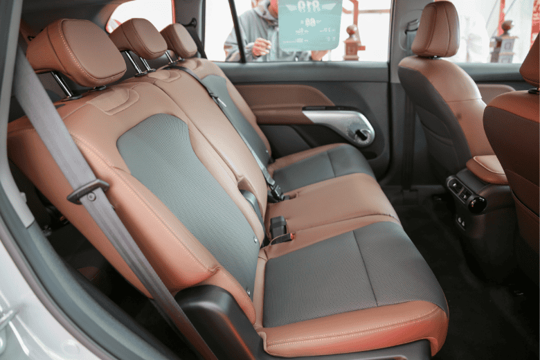 Trải nghiệm nội thất VinFast VF MPV 7: khác gì bản chạy dịch vụ? 5 Nội thất ghế xe VinFast VF MPV 7