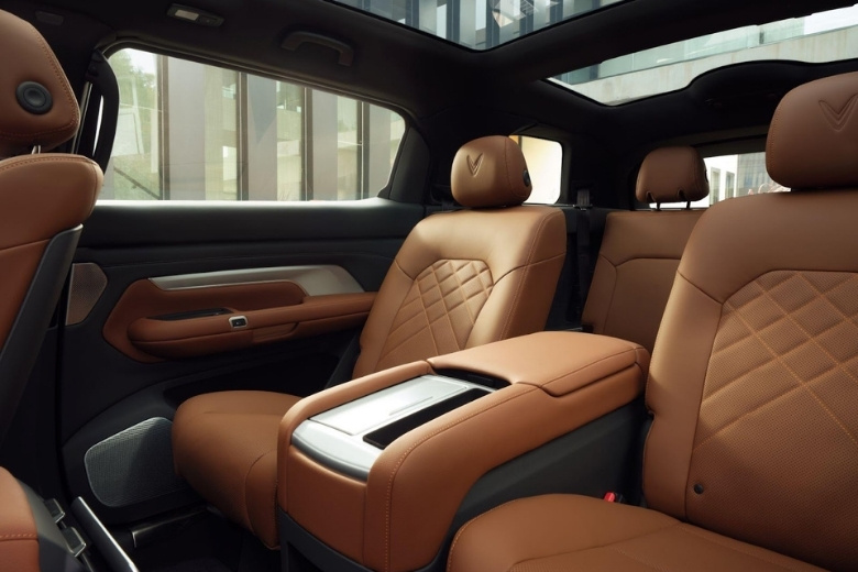 Xe ô tô điện cho danh nhân VinFast VF 9: “Ngôi nhà di động” 2 VinFast VF 9