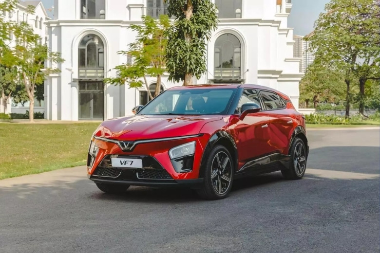 ADAS trên VinFast VF 7 hoạt động ra sao